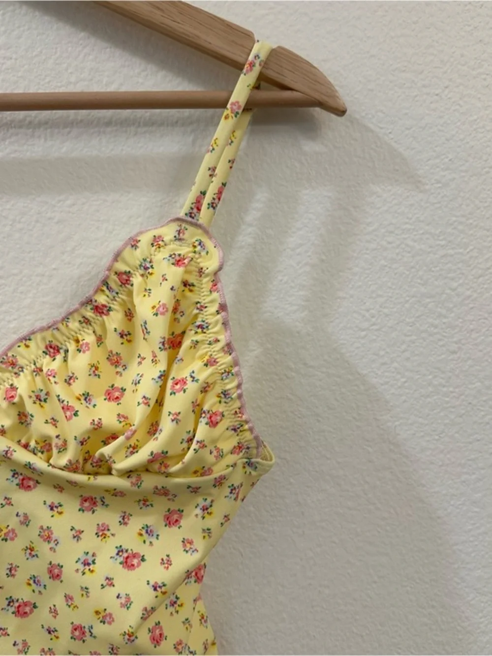 Frankies Bikinis‎ Halle Floral Tankini Bikini Swim Top Size Small Yellow